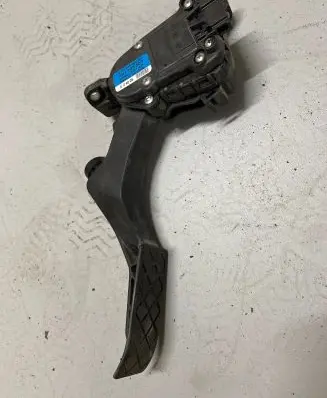 Volkswagen Transporter - Caravelle T5 Accelerator throttle pedal 7H1723503 6PV00849502