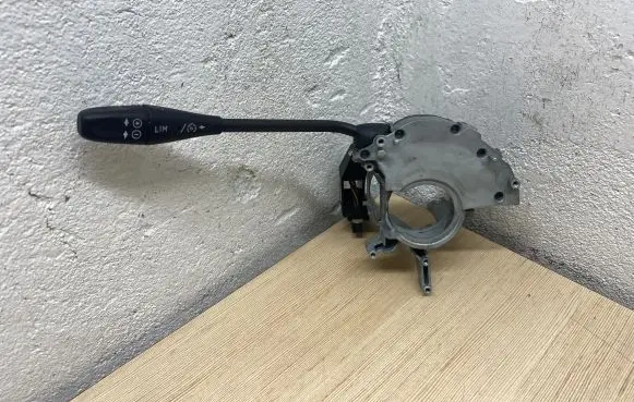 Mercedes-Benz CLS C219 Cruise control stalk A1715402445