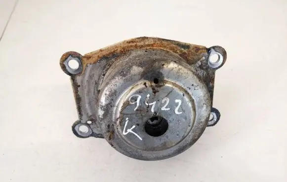 Engine mount bracket