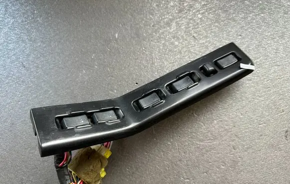 Nissan Patrol Y60 Electric window control switch 2540105J00