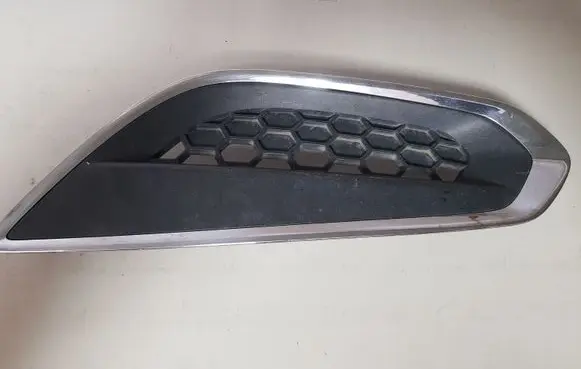 Volvo S60 Front fog light trim/grill 31294133