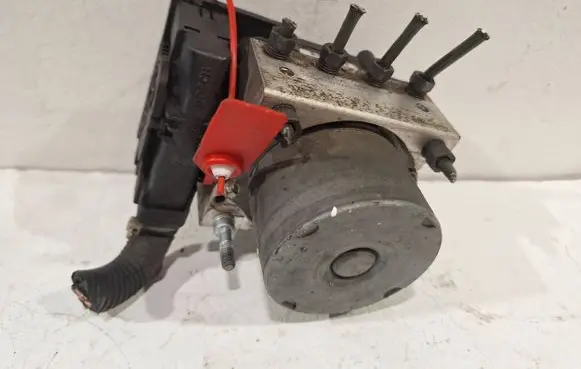 Peugeot 107 ABS Pump 0265231579