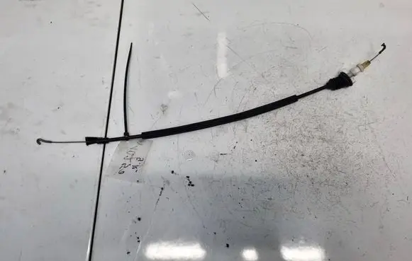 Volkswagen PASSAT B6 Rear door cable line 