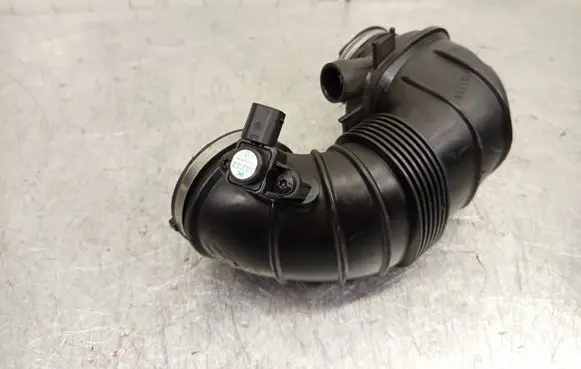 Mercedes-Benz C W204 Turbo air intake inlet pipe/hose A6510940697 A6510900437 446360600