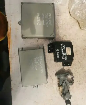 Honda Prelude Engine ECU kit and lock set 37820P5LN51
