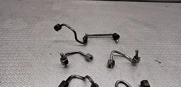 Skoda Superb B6 (3T) Fuel injector supply line/pipe 