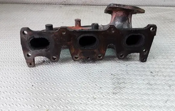 Peugeot 607 Exhaust manifold