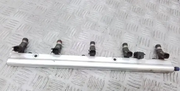 Volvo V50 Fuel injectors set 30757534 6M5G9F593AB