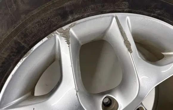 Chrysler Pacifica R18 alloy rim 5RJ43TRMAB