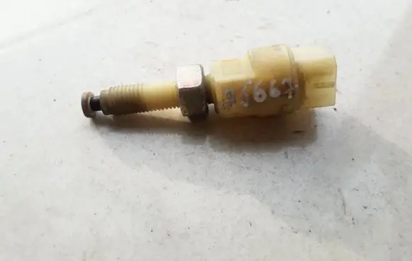 Volkswagen PASSAT B5 Brake pedal sensor switch 4A0945515A