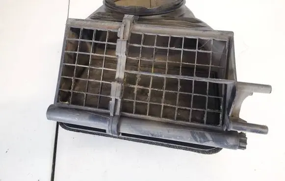 Ford Galaxy Air intake duct part 7m1819304 95nw19409a