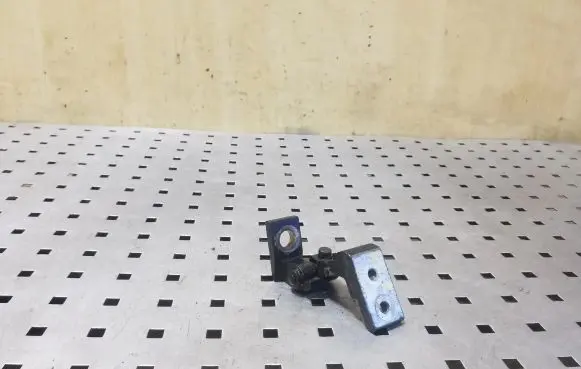 Audi A6 S6 C5 4B Rear door upper hinge