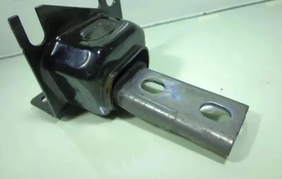 Dacia Sandero Engine mount vacuum valve 