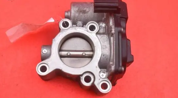Ford Focus Throttle body valve 50989011