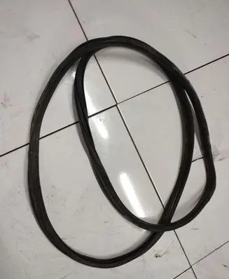 Opel Omega B1 Rubber seal front coupe door 