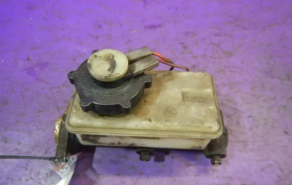 Skoda Favorit (781) Master brake cylinder