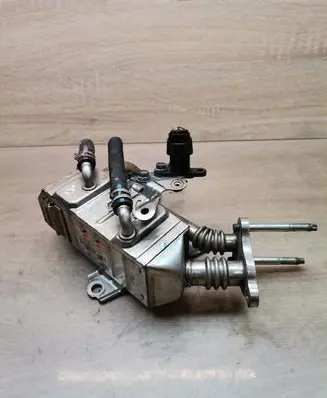 Toyota Yaris EGR valve cooler 2560133070 13064200004