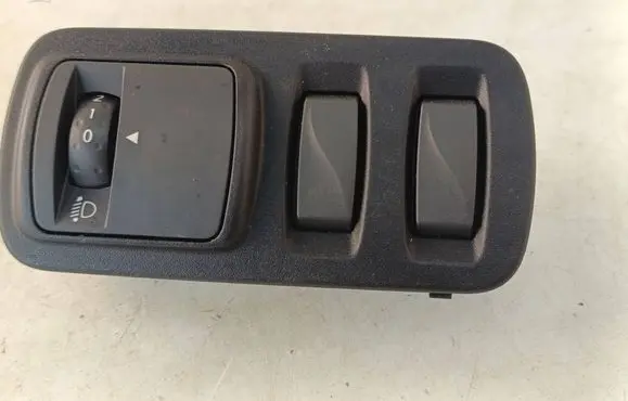 Renault Kadjar Headlight level height control switch 251635477R 251902972R 17010704