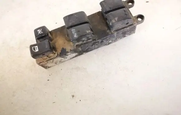 Nissan Almera Tino Electric window control switch