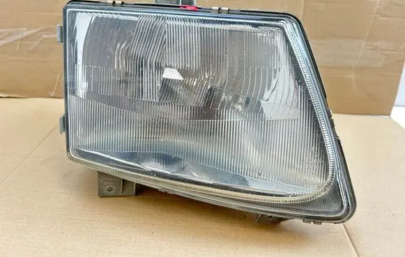 Mercedes-Benz Vito Viano W638 Headlight/headlamp A6388202061