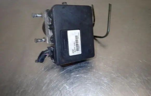 Suzuki Grand Vitara II ABS Pump