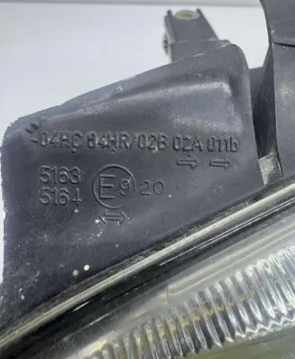 Volkswagen Golf IV Headlight/headlamp 083411108L 084411183L 084411130L