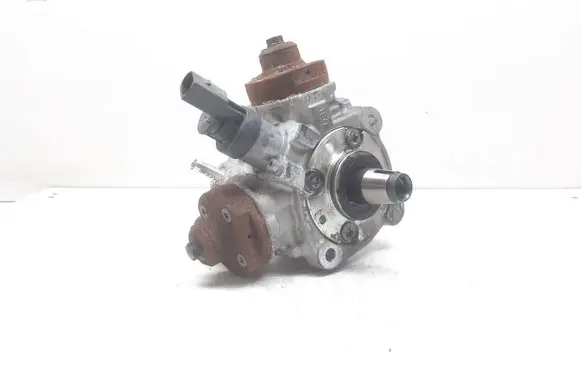 BMW X5 E70 Fuel injection high pressure pump 7805419 0445010623