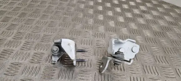 Rear door hinge set