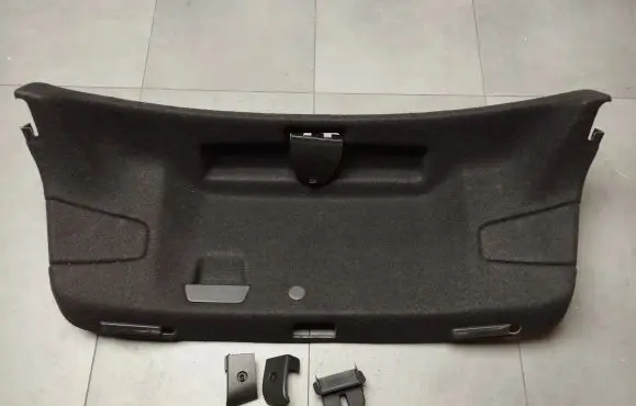 Audi A3 S3 8V Tailgate/boot cover trim set 8V5867975E