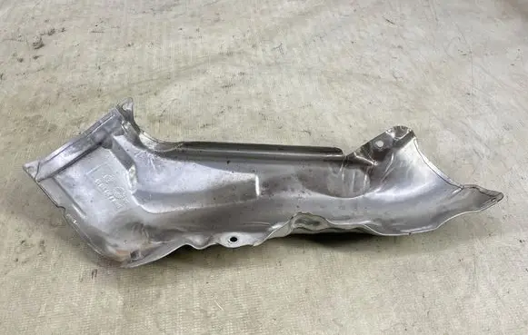BMW 7 F01 F02 F03 F04 Heat shield in engine bay 7576999
