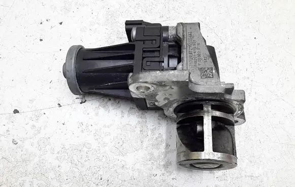 Nissan Pulsar EGR valve cooler H8201411538