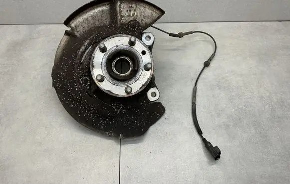 Land Rover Discovery Sport Front wheel hub 