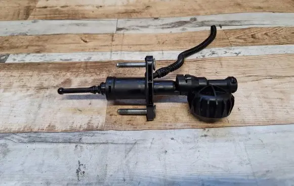 Audi A6 S6 C6 4F Clutch master cylinder 55561915