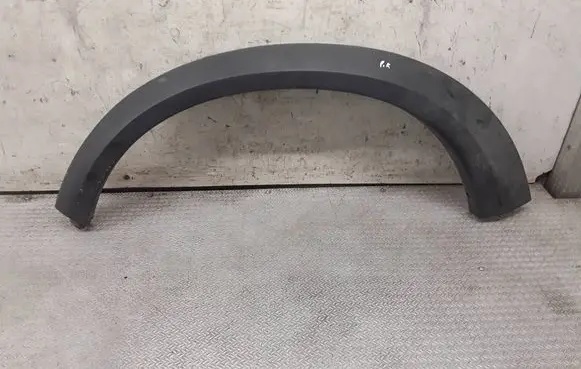 Volvo XC70 Front arch trim 30763653