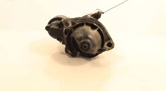 Volkswagen PASSAT B5.5 Starter motor 068911024G