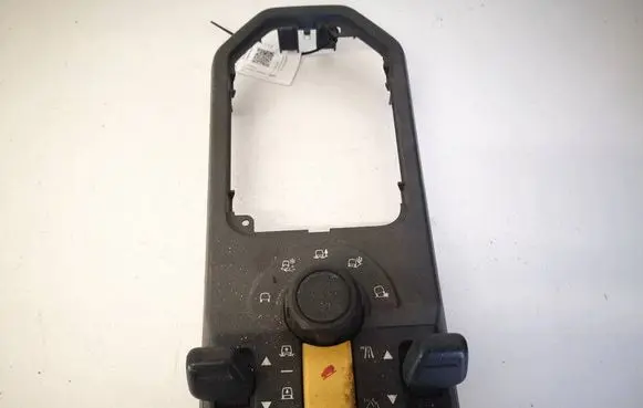 Land Rover Discovery 3 - LR3 Other switches/knobs/shifts YUD501590WUX