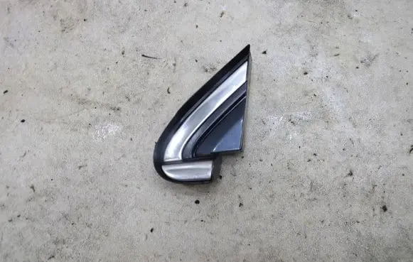 Honda CR-V Other front door trim element GMAUTO4574097