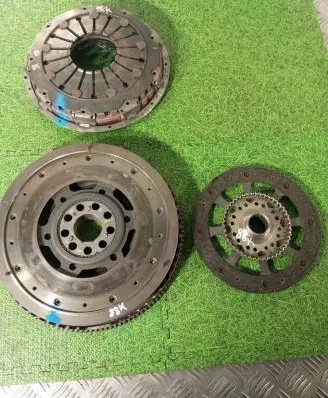 BMW M5 Clutch set kit 2229956 2229955 2283089