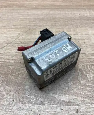 Mercedes-Benz C W203 ESP acceleration yaw rate sensor A0025428918 Q04
