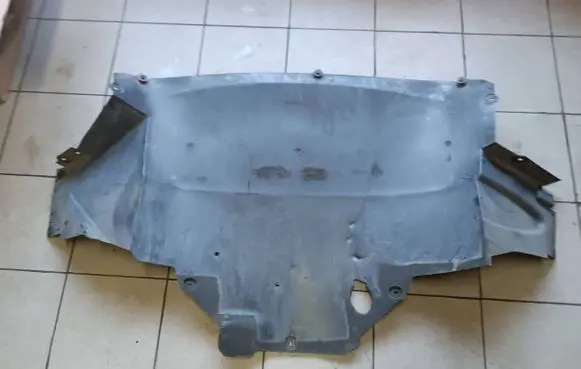 Renault Master III Engine splash shield/under tray 758903761R