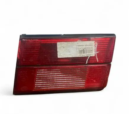 Tailgate rear/tail lights
