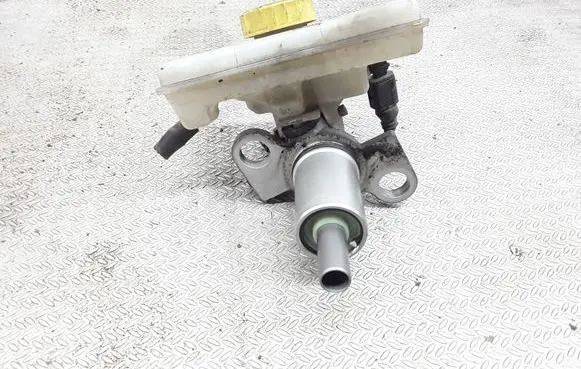 Audi A4 S4 B6 8E 8H Master brake cylinder 8E0611301