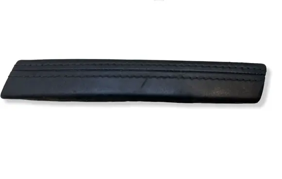 Volkswagen Touareg I Rear door handle cover 7L6867372B
