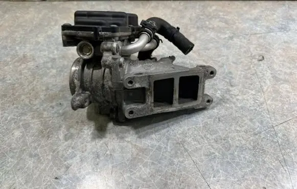 Volkswagen Beetle A5 Throttle valve 04L128637A
