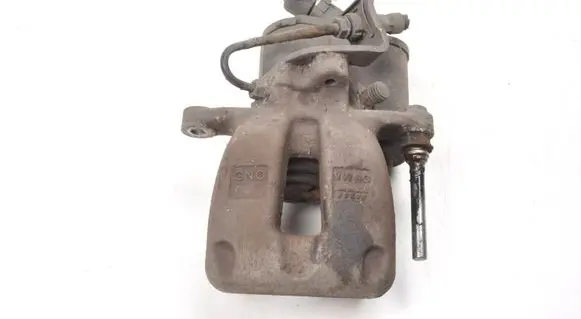 Volkswagen PASSAT B6 Rear brake caliper 
