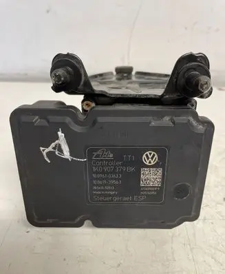 Volkswagen Caddy ABS Pump 1K0907379BK 1K0614517DN 10096103633
