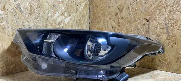 Toyota Yaris XP210 Headlight/headlamp 30015984