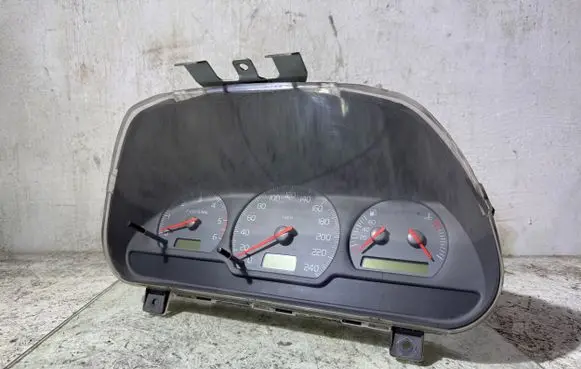 Volvo S40, V40 Speedometer (instrument cluster) 30857571