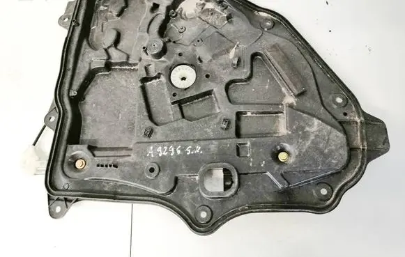 Mazda 5 Front door electric window regulator c2357397x