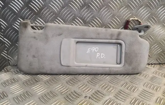 Sun visor